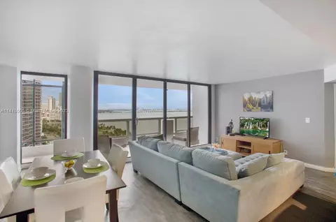 1717 N Bayshore Dr #A-1840, Miami, FL 33132