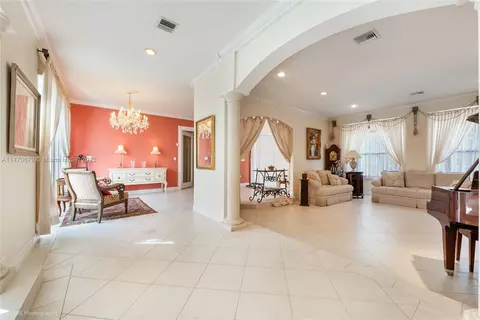 16651 SW 82nd Ave, Palmetto Bay, FL 33157