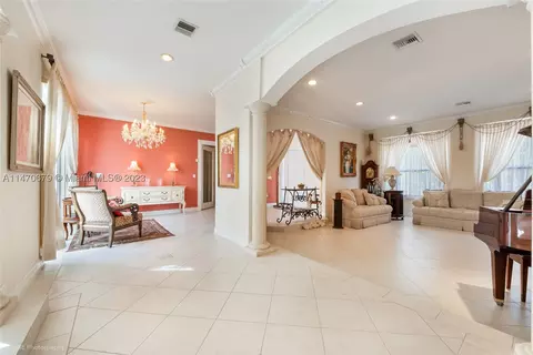 16651 SW 82nd Ave, Palmetto Bay, FL 33157