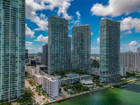 650 NE 32nd St #3901, Miami, FL 33137