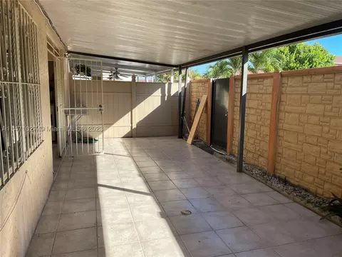 5625 W 26th Ct #101, Hialeah, FL 33016