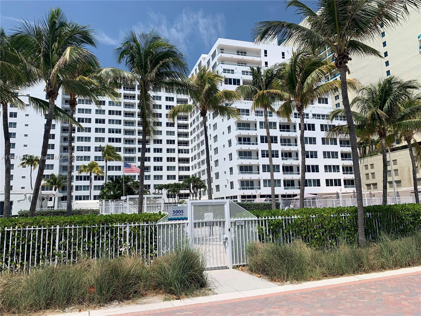 5005 Collins Ave Unit 1423  