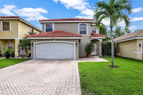 4006 Crescent Creek St, Coconut Creek, FL 33073