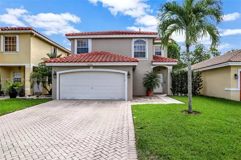 4006 Crescent Creek St, Coconut Creek, FL 33073