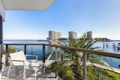 3572 W Fairview St #A7, Coconut Grove, FL 33133