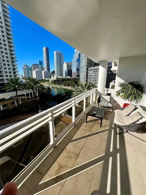 901 Brickell Key Blvd #802, Miami, FL 33131