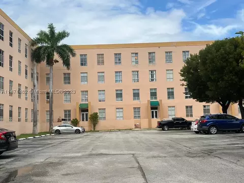 7420 W 20th Ave #334, Hialeah, FL 33016