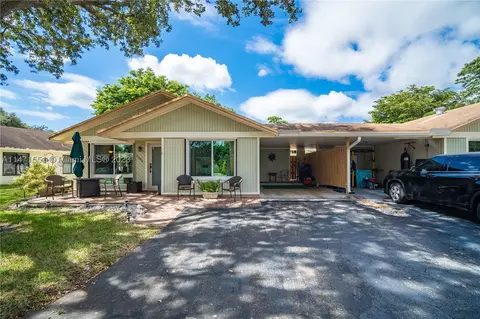 3645 W Bell Dr #49, Davie, FL 33328