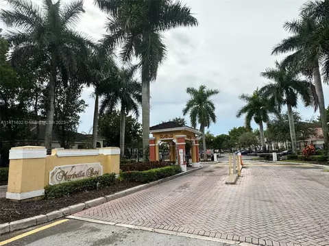 1040 NE 42nd Pl, Homestead, FL 33033