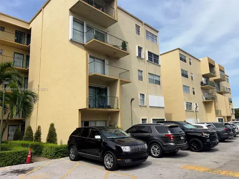 1975 W 44th Pl #109, Hialeah, FL 33012