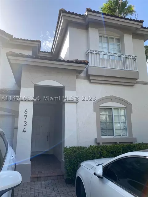 6734 NW 107th Pl, Doral, FL 33178
