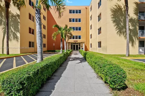 6980 NW 186th St #3-419, Hialeah, FL 33015