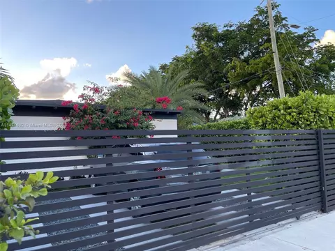 200 SW 30th Ave, Miami, FL 33135