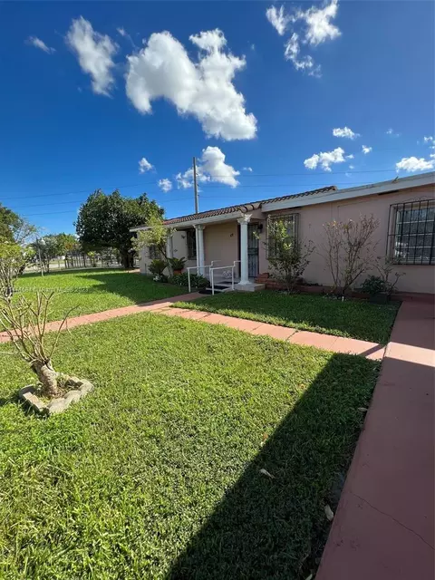 870 E 34th St, Hialeah, FL 33013 photo 4