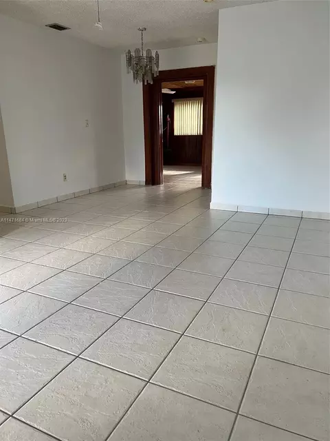 870 E 34th St, Hialeah, FL 33013 photo 7