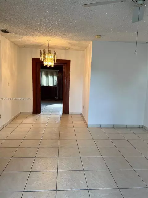 870 E 34th St, Hialeah, FL 33013 photo 6