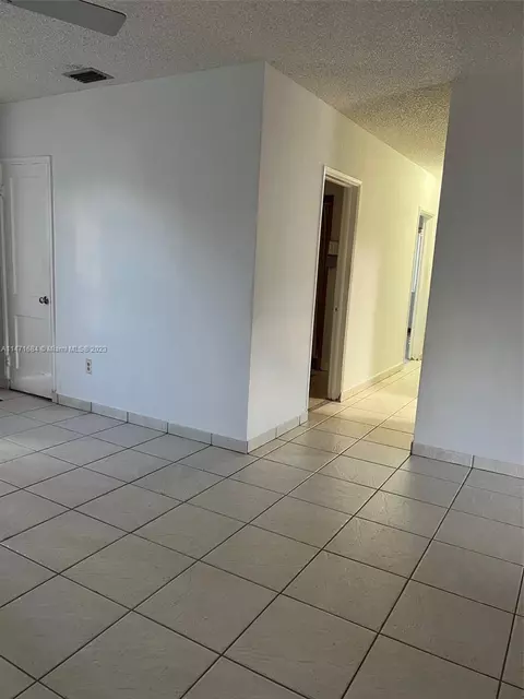 870 E 34th St, Hialeah, FL 33013 photo 8