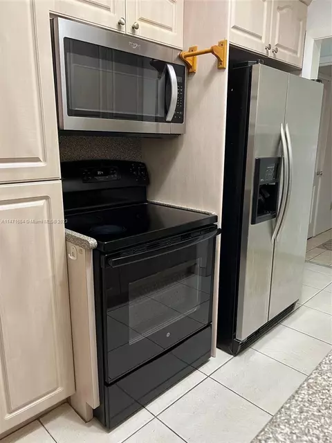 870 E 34th St, Hialeah, FL 33013 photo 18