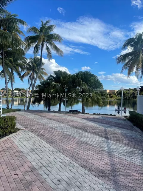 9373 Fontainebleau Blvd #K206, Miami, FL 33172