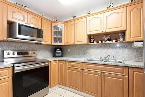 4100 W 10th Ct, Hialeah, FL 33012 photo 20