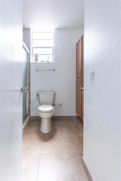 4100 W 10th Ct, Hialeah, FL 33012 photo 40