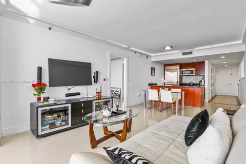 1800 S Ocean Dr #2209, Hallandale Beach, FL 33009