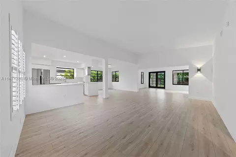 7525 Adventure Ave, North Bay Village, FL 33141