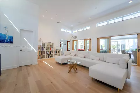 6435 SW 116 St, Pinecrest, FL 33156
