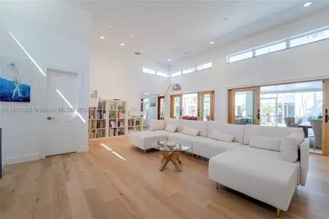 6435 SW 116 St, Pinecrest, FL 33156