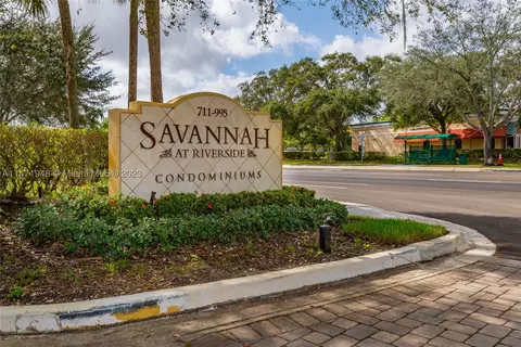 977 Riverside Dr #212, Coral Springs, FL 33071