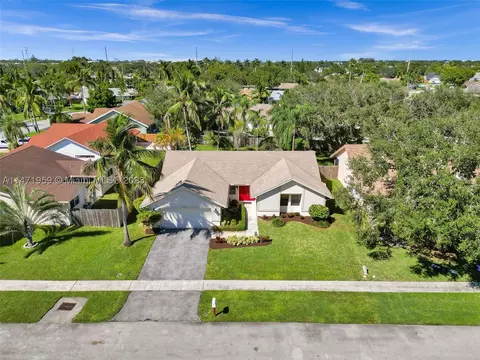 9843 NW 41st St, Sunrise, FL 33351