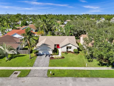 9843 NW 41st St, Sunrise, FL 33351