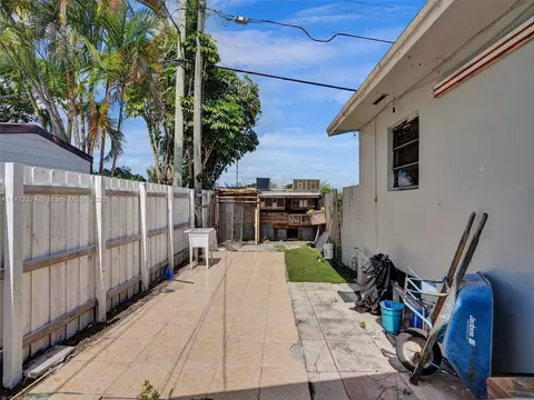 985-987 SE 1st St, Hialeah, FL 33010 photo 11