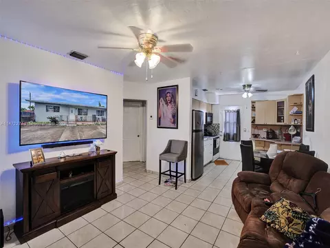 985-987 SE 1st St, Hialeah, FL 33010 photo 4