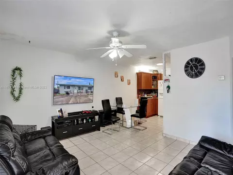 985-987 SE 1st St, Hialeah, FL 33010 photo 7