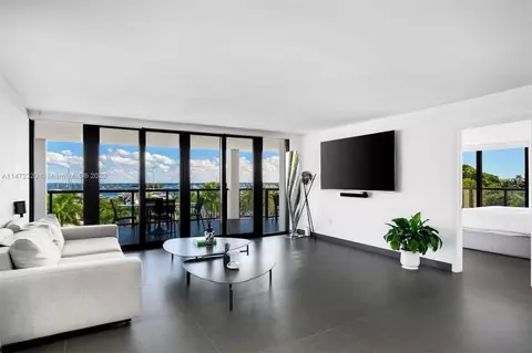 2575 S Bayshore Dr #6A, Miami, FL 33133