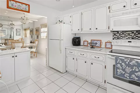 5300 Washington St #H140, Hollywood, FL 33021