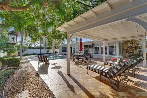 2201 NE 31st St, Lighthouse Point, FL 33064