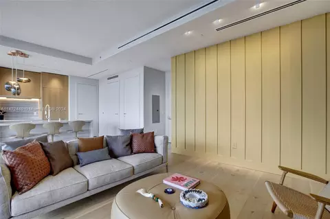 8701 Collins Ave #403, Miami Beach, FL 33154 photo 12