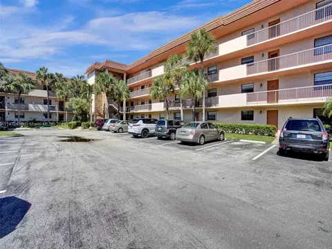 4975 E Sabal Palm Blvd #106, Tamarac, FL 33319