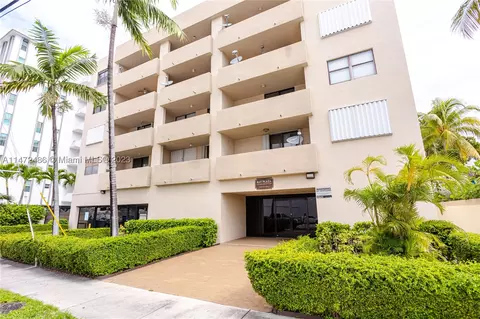 7125 Bay Dr #404, Miami Beach, FL 33141