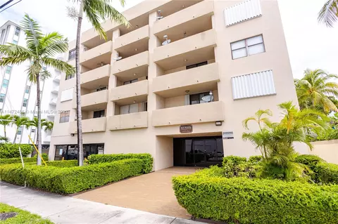 7125 Bay Dr #404, Miami Beach, FL 33141