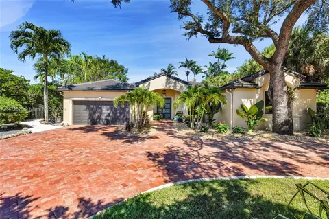 9401 SW 149th St, Miami, FL 33176