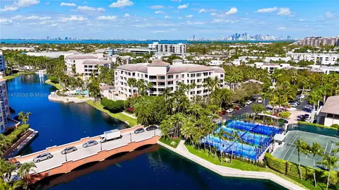 715 Crandon Blvd #PH-6, Key Biscayne, FL 33149