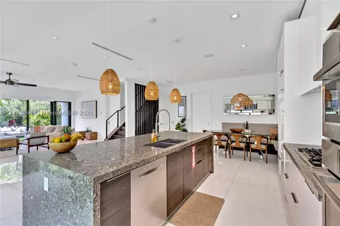 1516 SE 1st St #A, Fort Lauderdale, FL 33301
