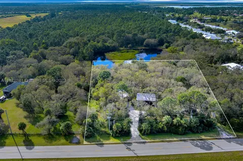 2465 Johnston Rd, Fort Pierce, FL 34951