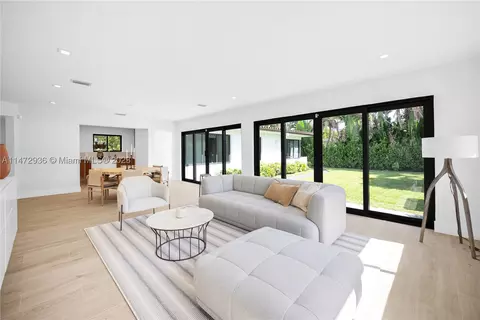 1260 Daytonia Rd, Miami Beach, FL 33141