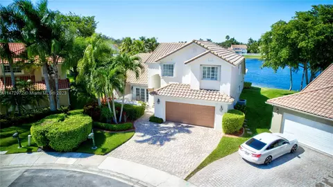 1137 Laguna Springs Dr, Weston, FL 33326