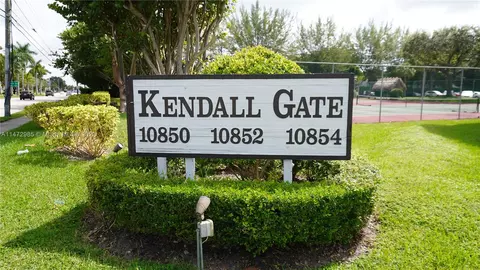 10854 N Kendall Dr #404, Miami, FL 33176