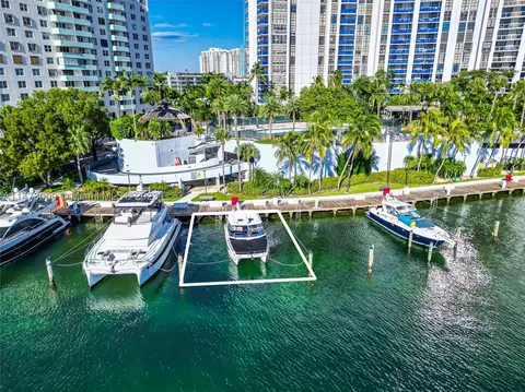 9 Island Ave #1909, Miami Beach, FL 33139